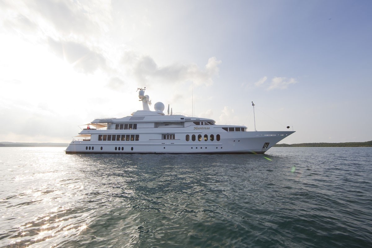[54m-Yacht-HUNTRESS-II]-5647-43.jpg