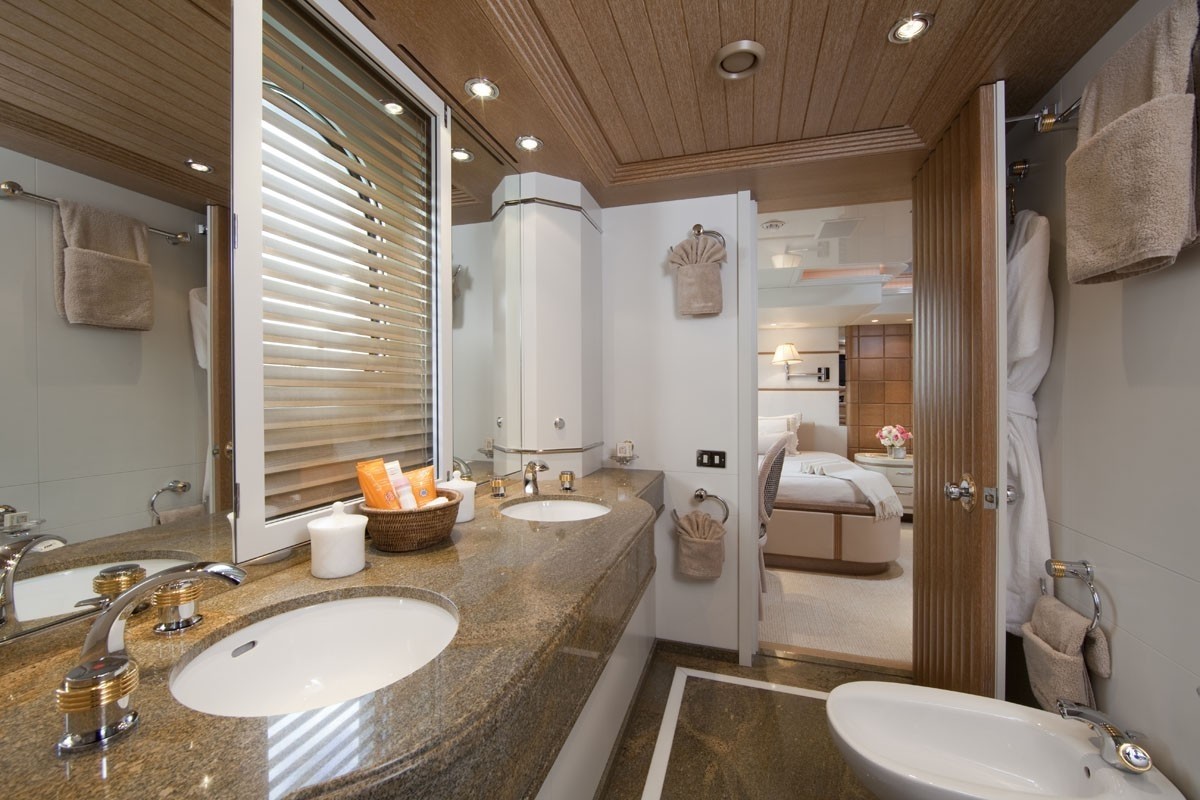 [54m-Yacht-HUNTRESS-II]-5647-95.jpg