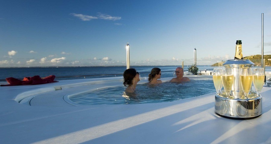 [72m-Yacht-ELEGANT-007]-5655-72.jpg