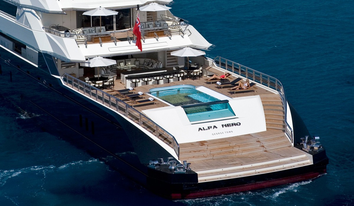 [82m-Yacht-ALFA-NERO]-5707-16.jpg