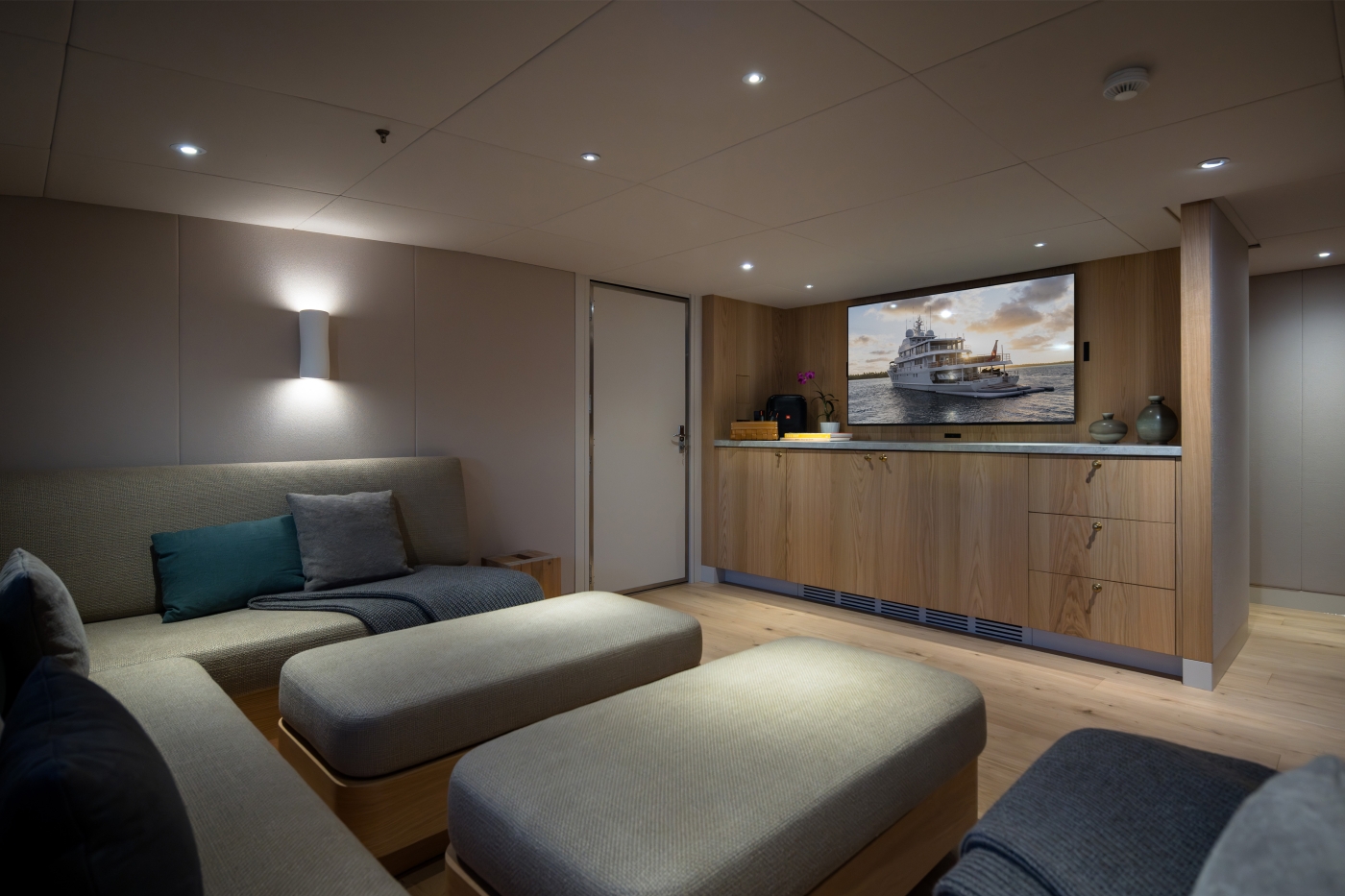 [MOTOR-YACHT-FLINDERS]-593-23.jpg