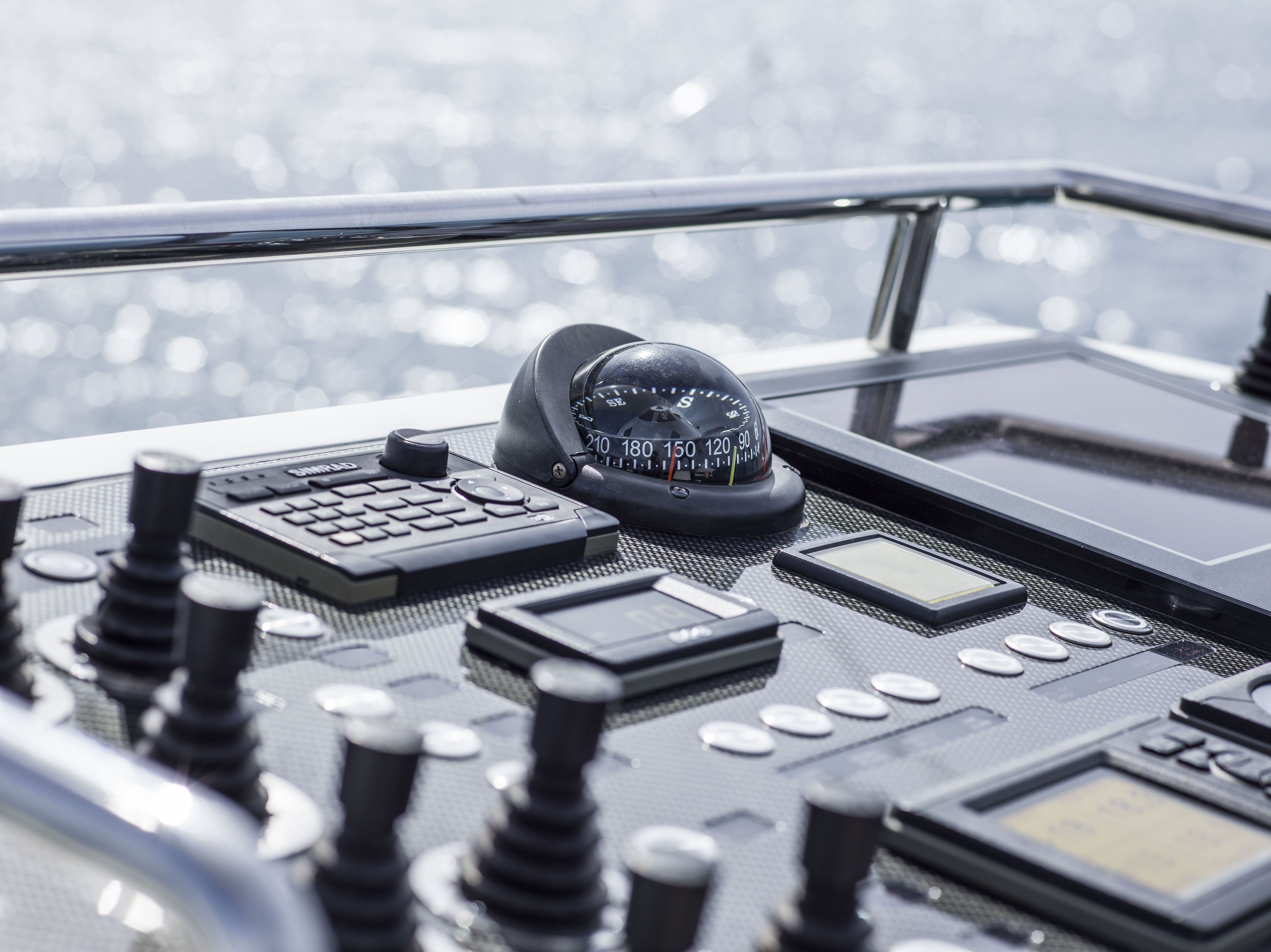 [SAILING-YACHT-OYSTER--DECK-SALOON]-5934-1.jpg
