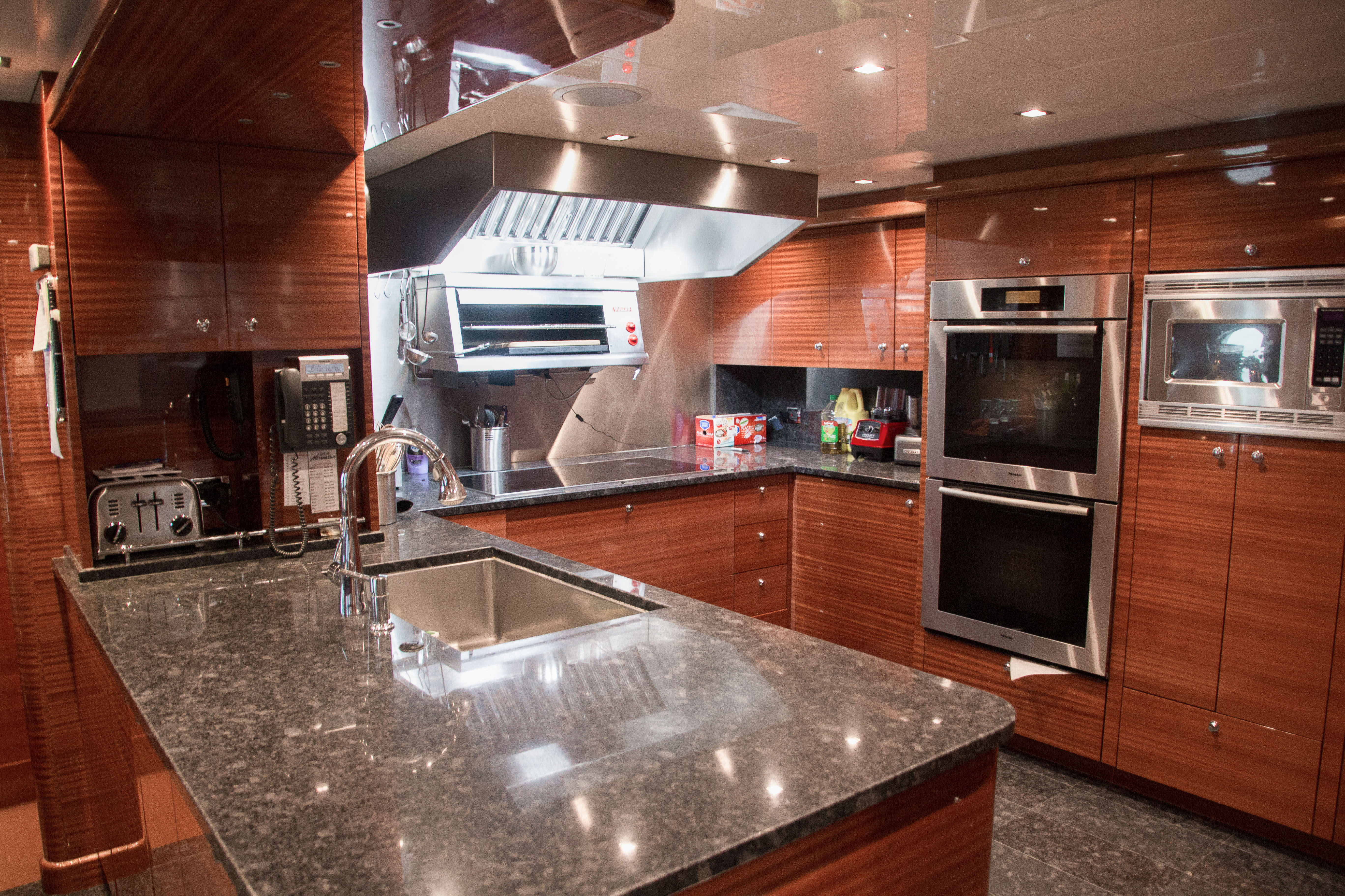 [SUPER-YACHT-IMAGINE]-5951-24.jpg