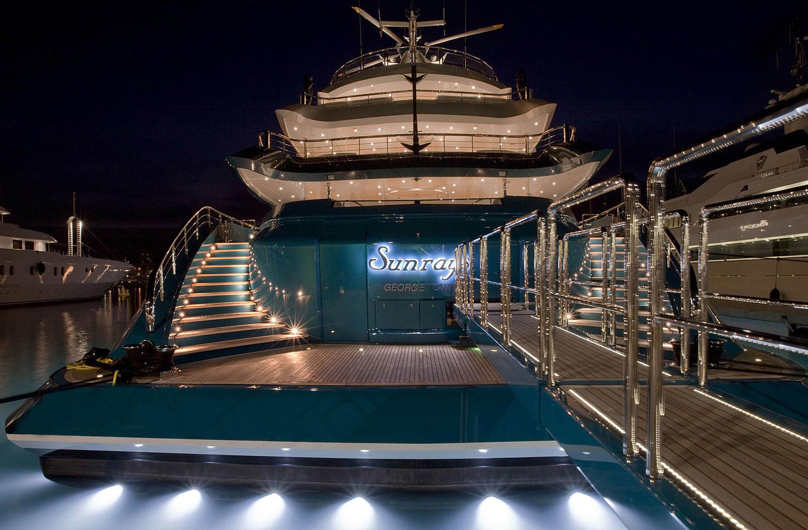 [YACHT-SUNRAYS]-5649-7.jpg