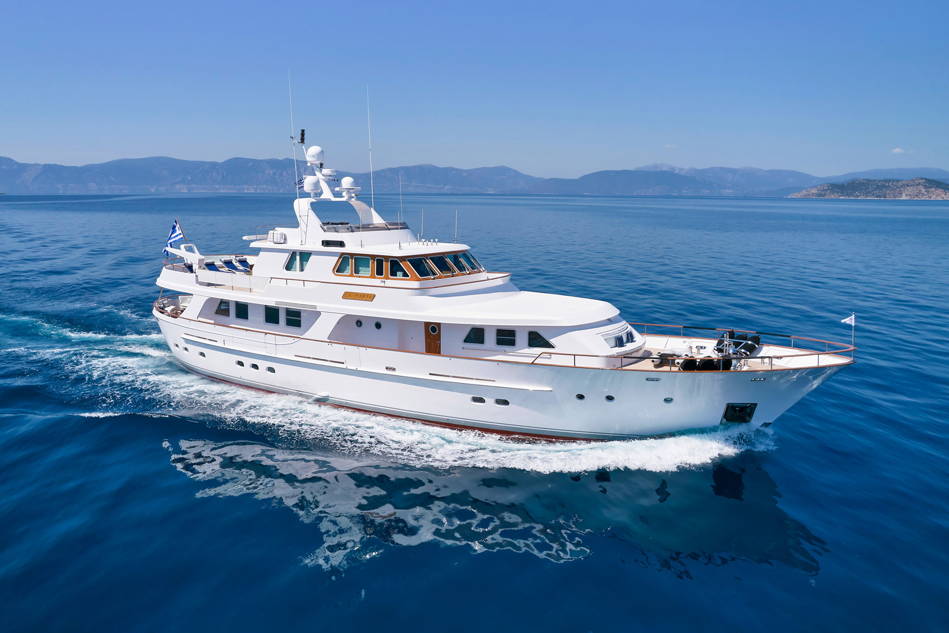 1.1 Super yacht SUNCOCO.jpg