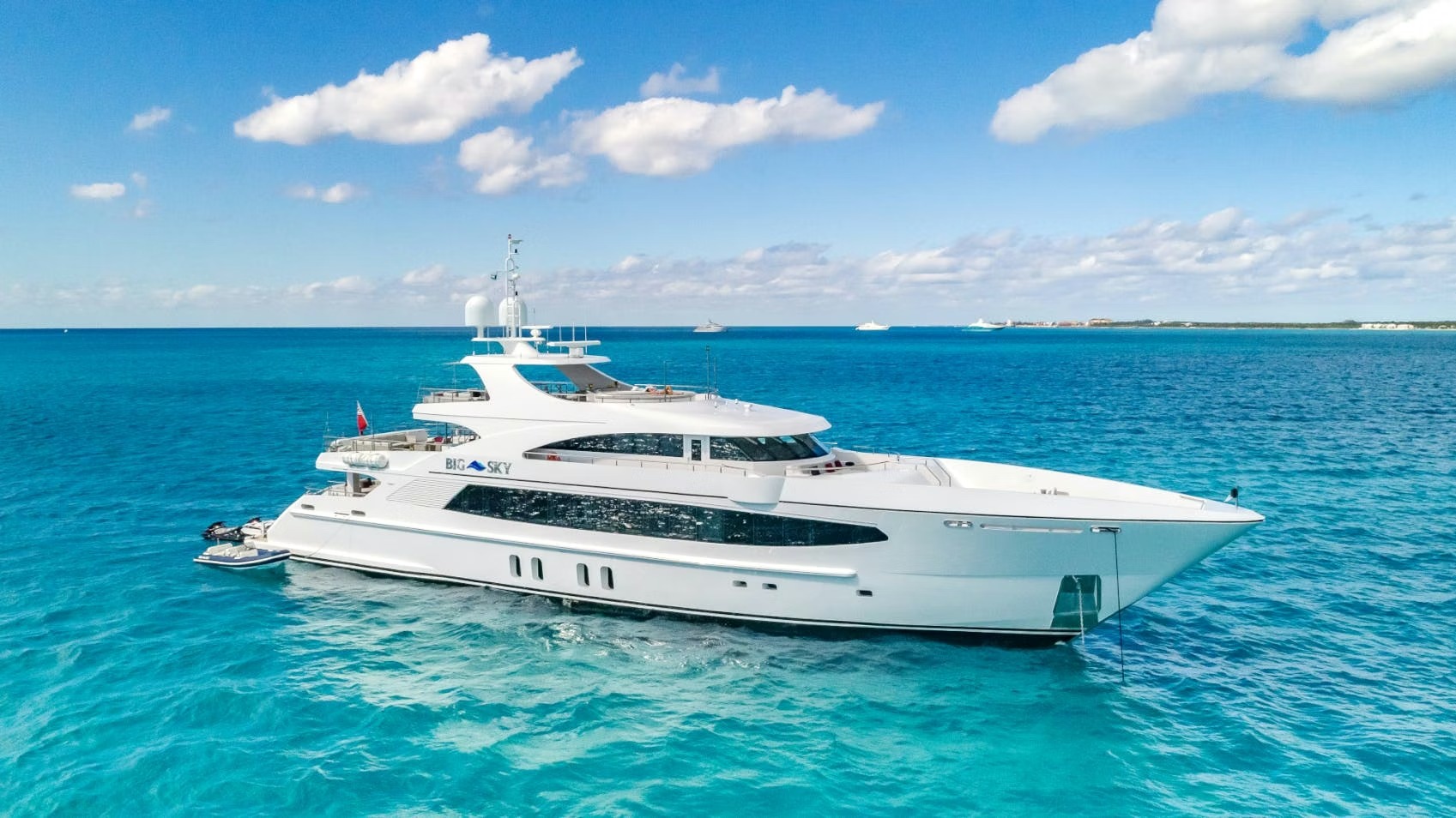 101 Luxury yacht BIG SKY.jpg