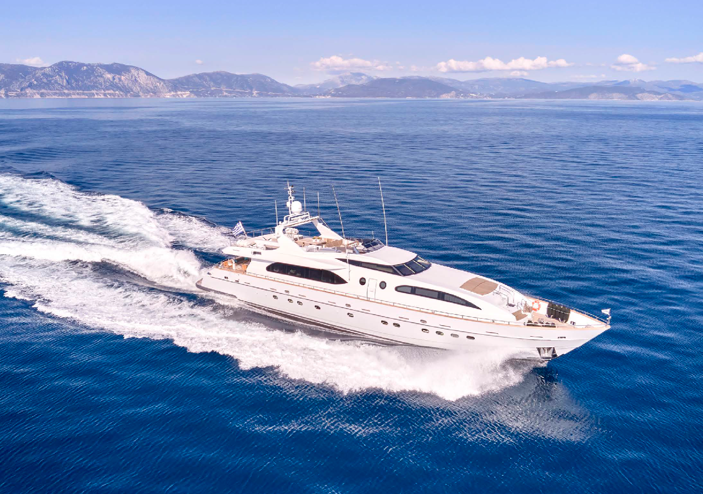 101 Superyacht HELIOS.png