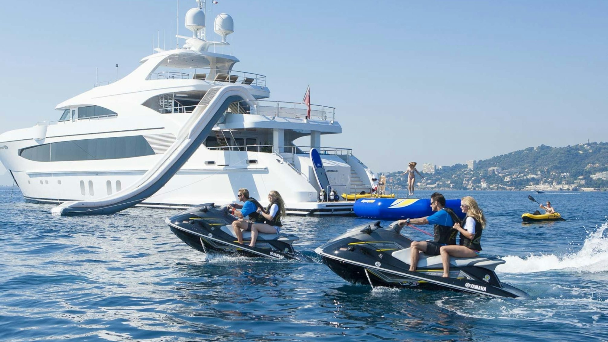 103 Motor yacht BIG SKY.jpg