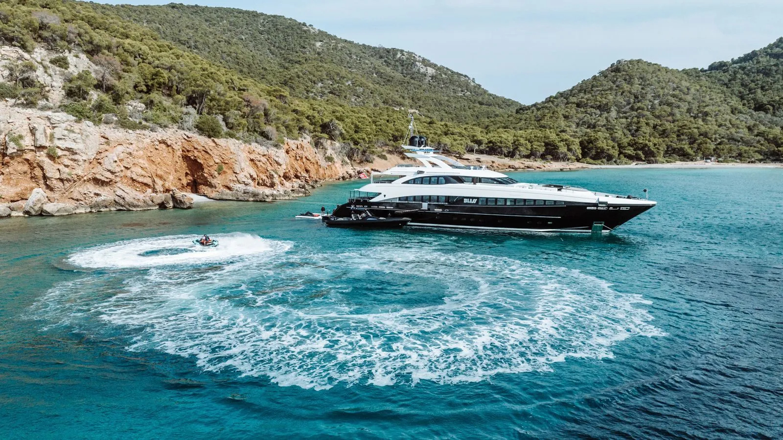 103 Motor yacht BLISS.jpg