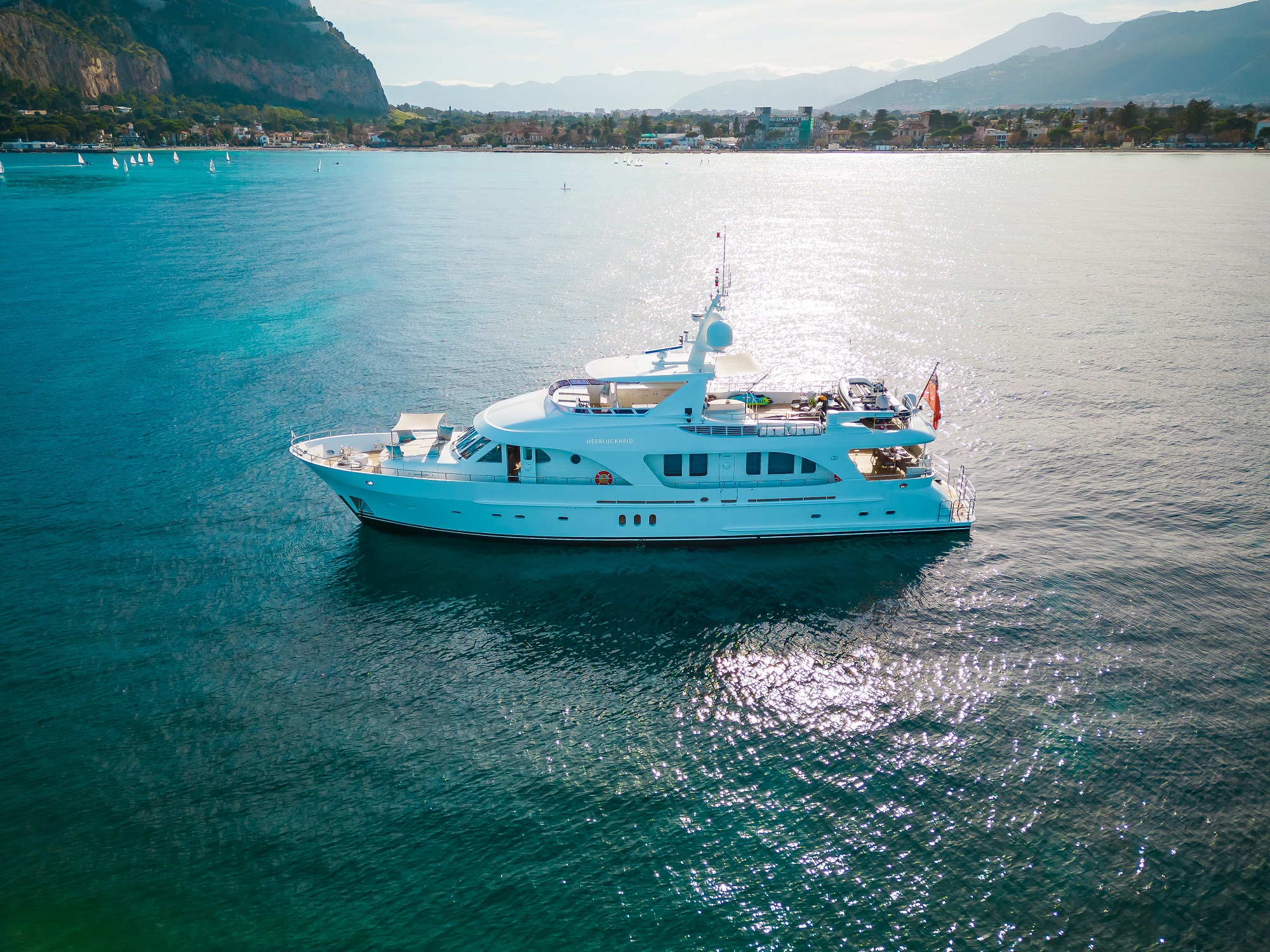 103 Motor yacht HEERLIJCKEID.jpg