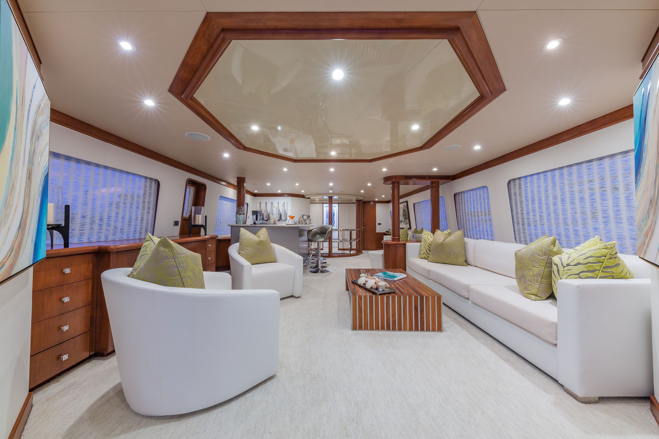 145'Heesen_AtLast_-105.jpg