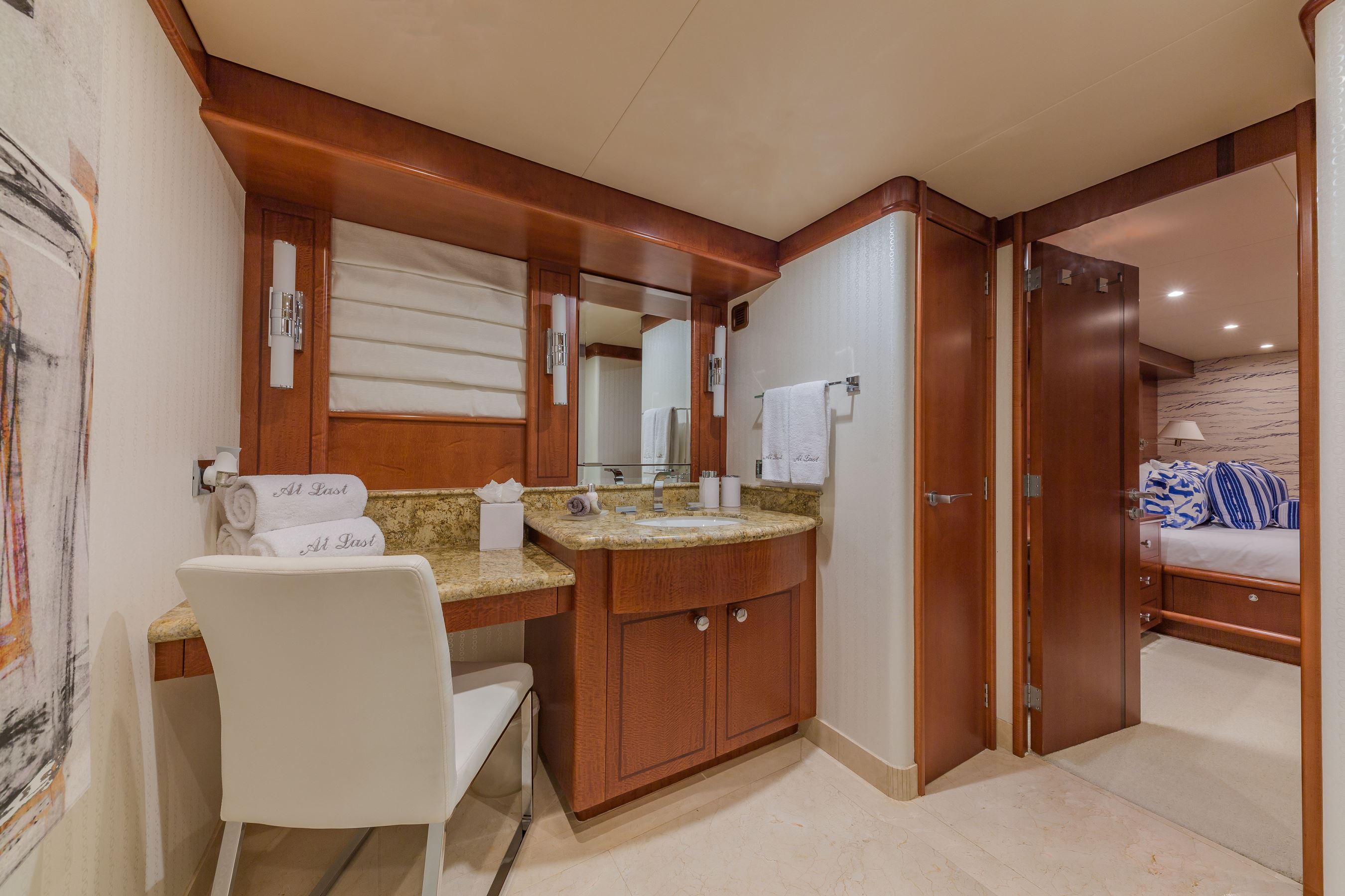 145'Heesen_AtLast_-160.jpg