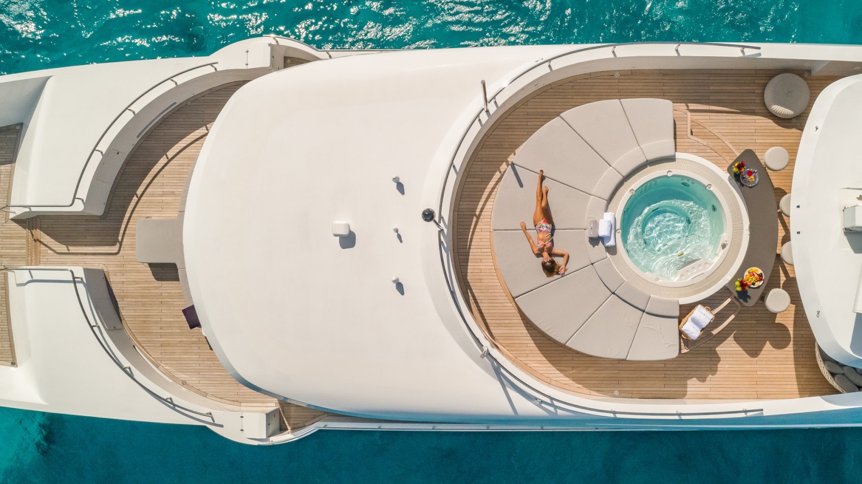 201 Aerial view of sun deck.jpg