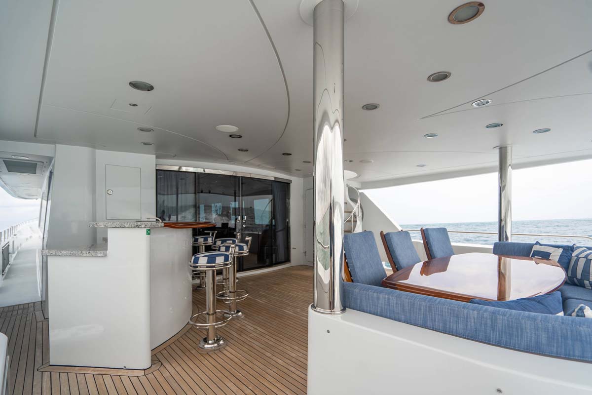 204 Main deck.jpg