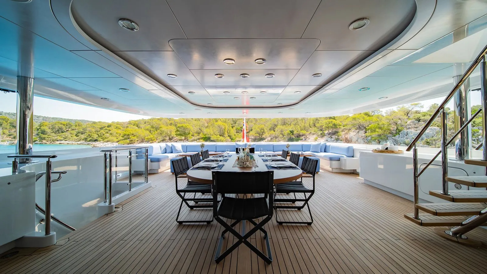 205 Bride deck dining and seating.jpg