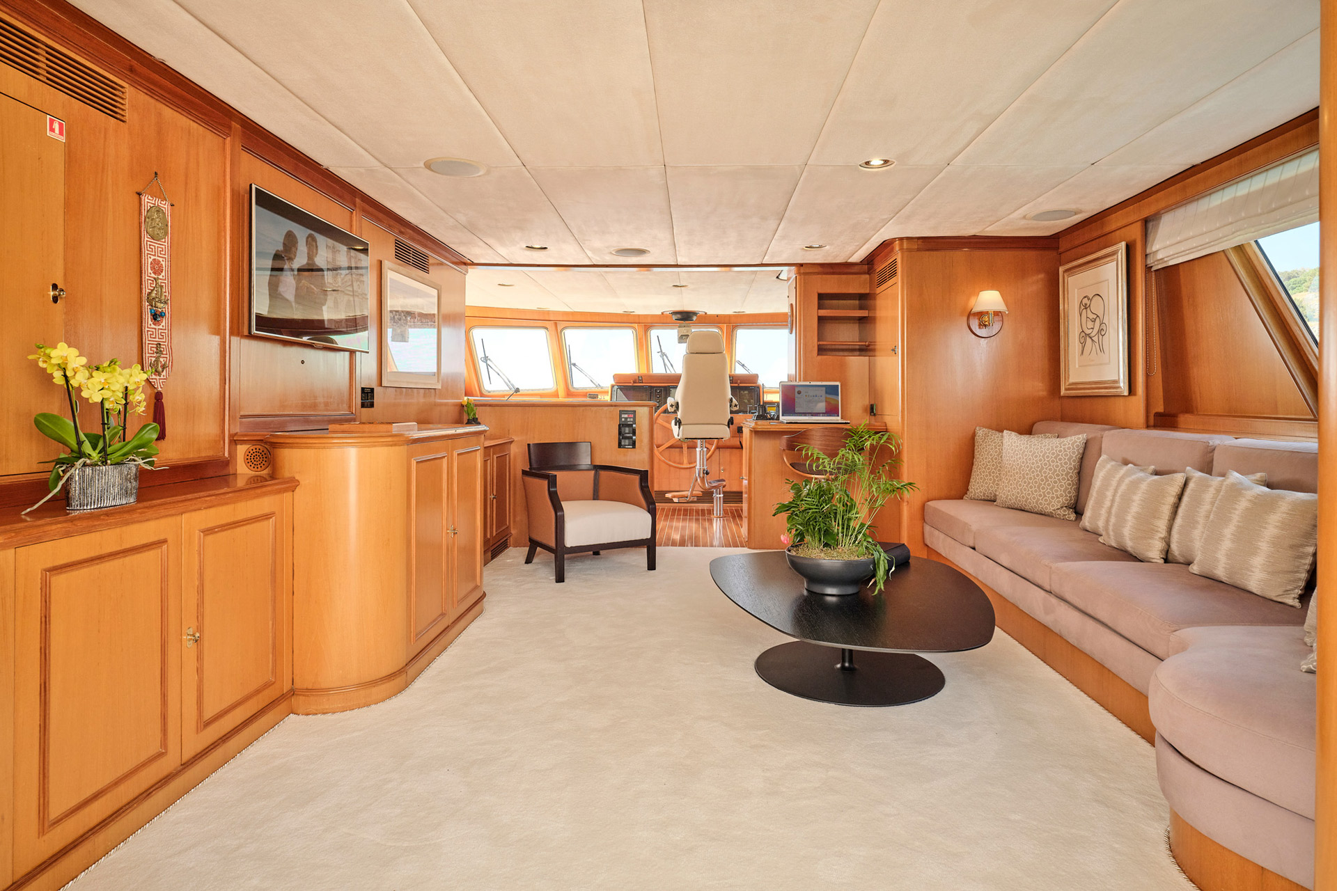 3.1 Skylounge view to helm station.jpg