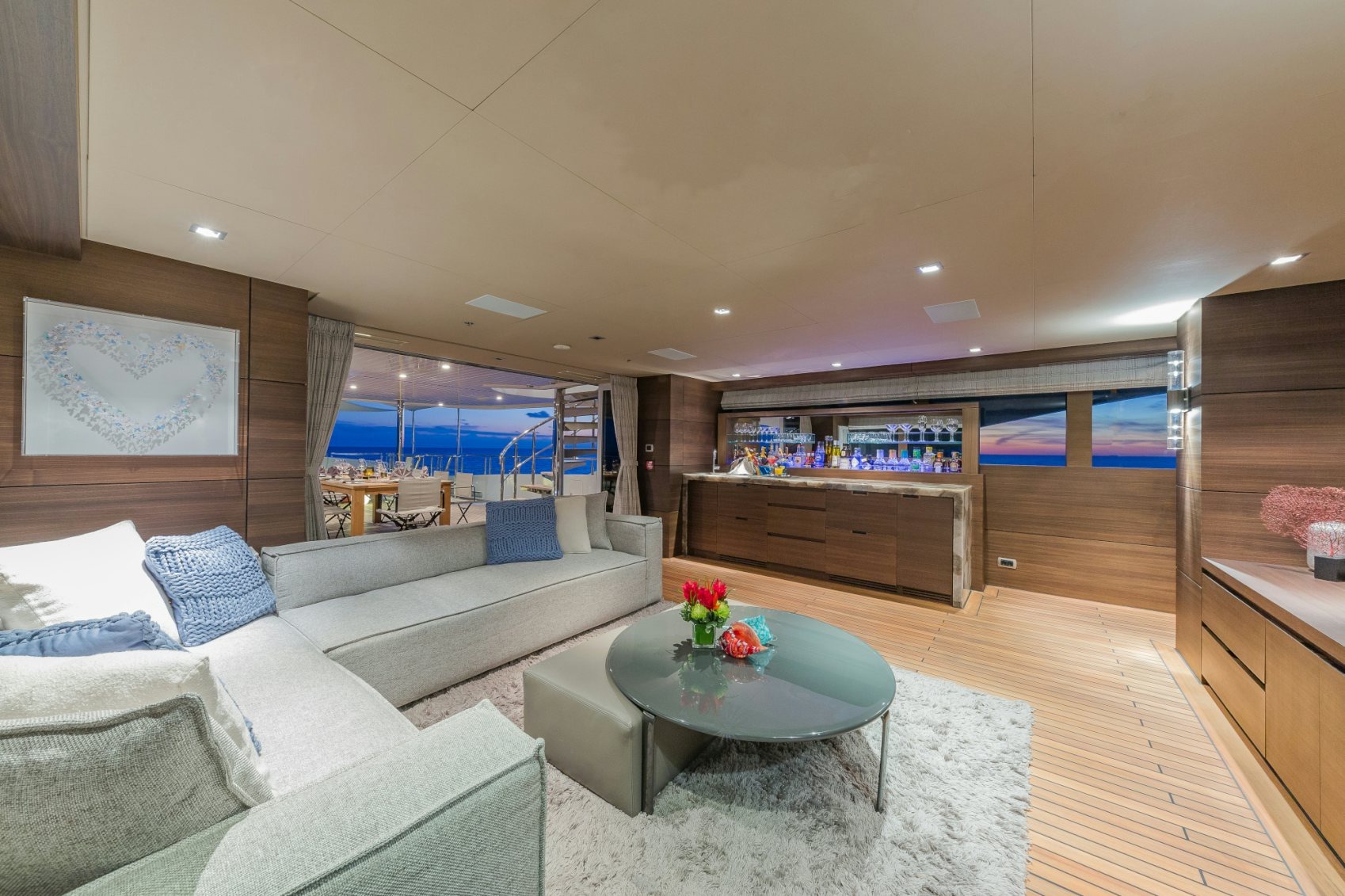 305 Sky lounge.jpg