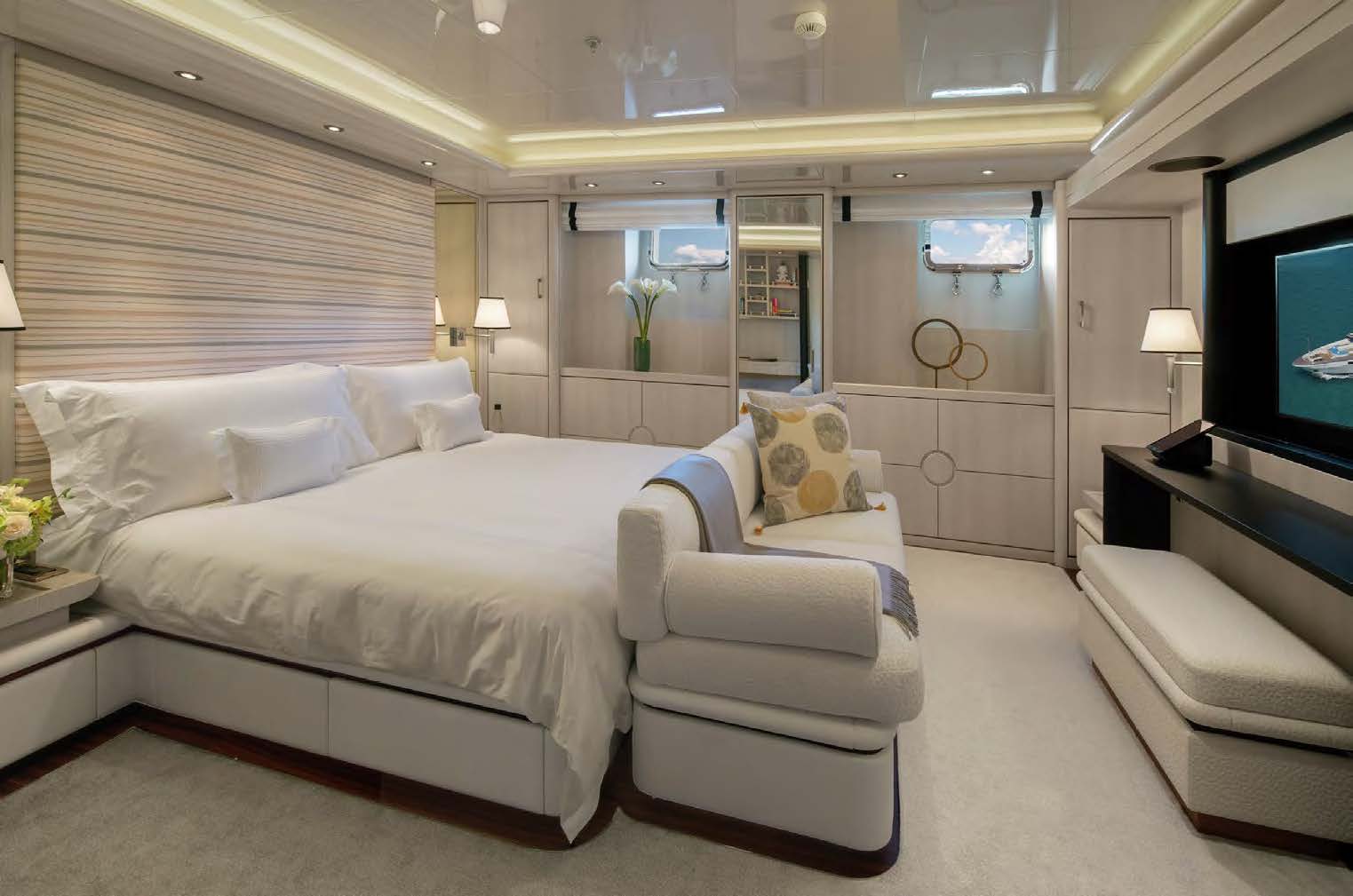 404 Double stateroom.jpg