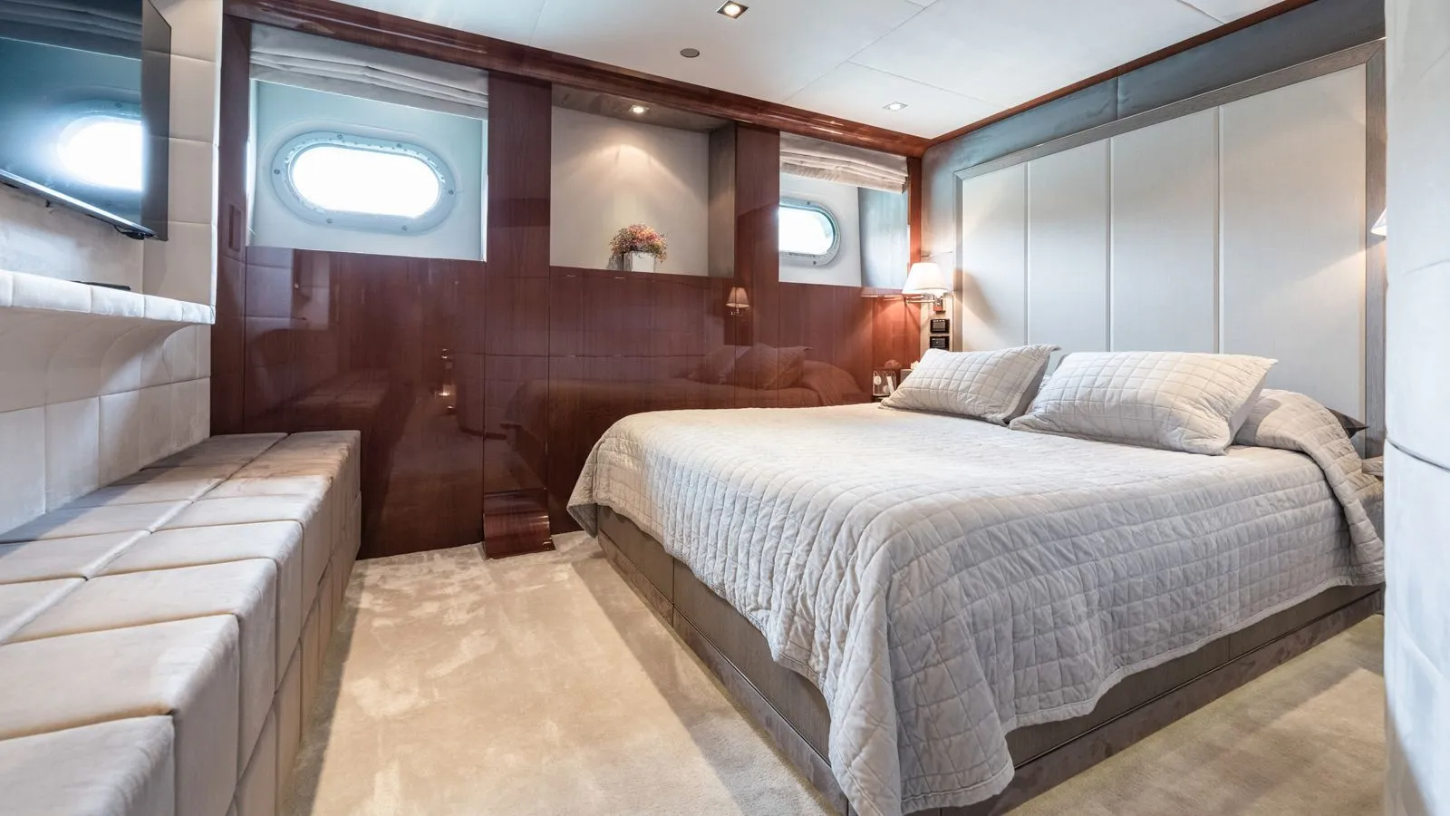 406 Guest suite.jpg