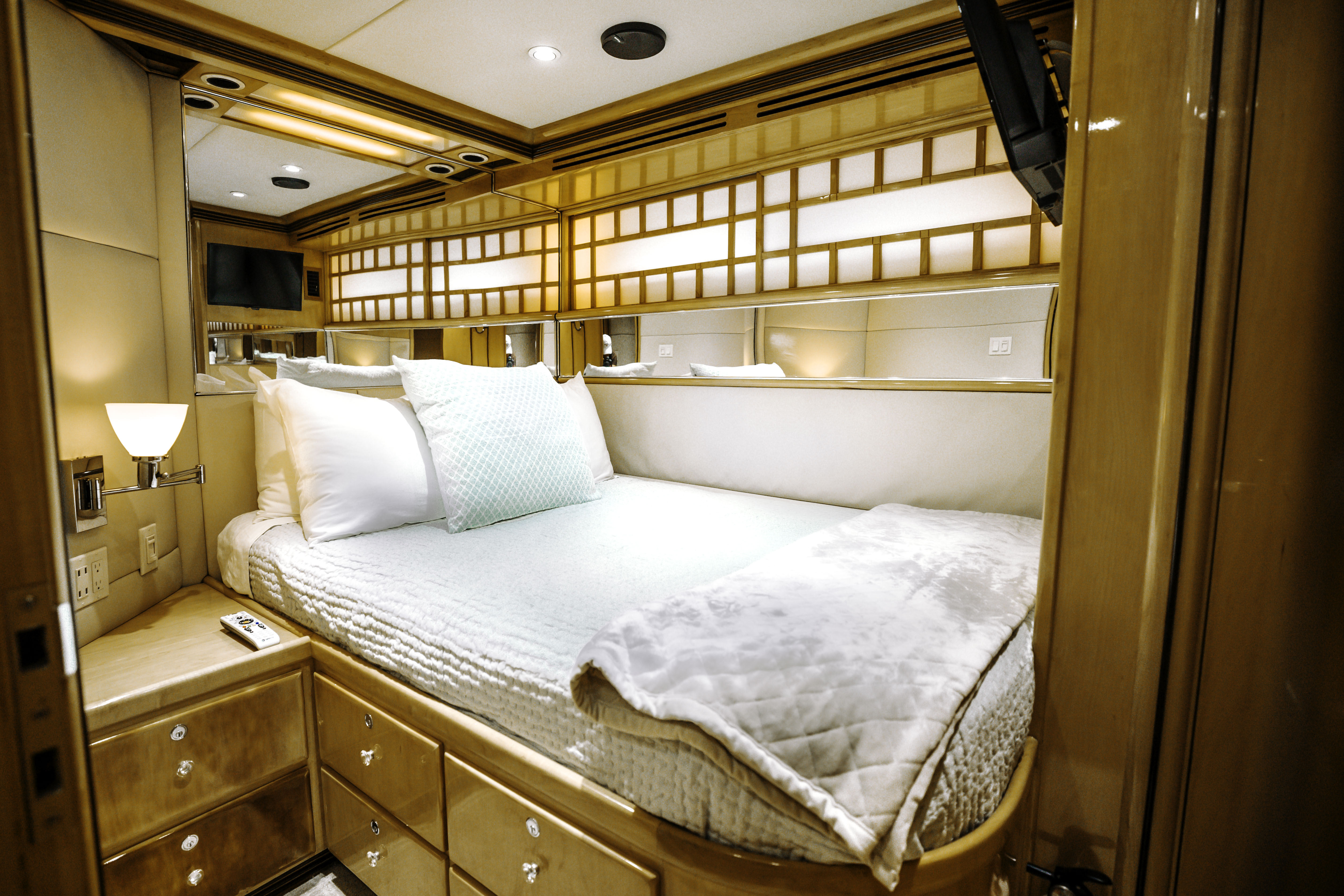 407 Guest suite.jpg
