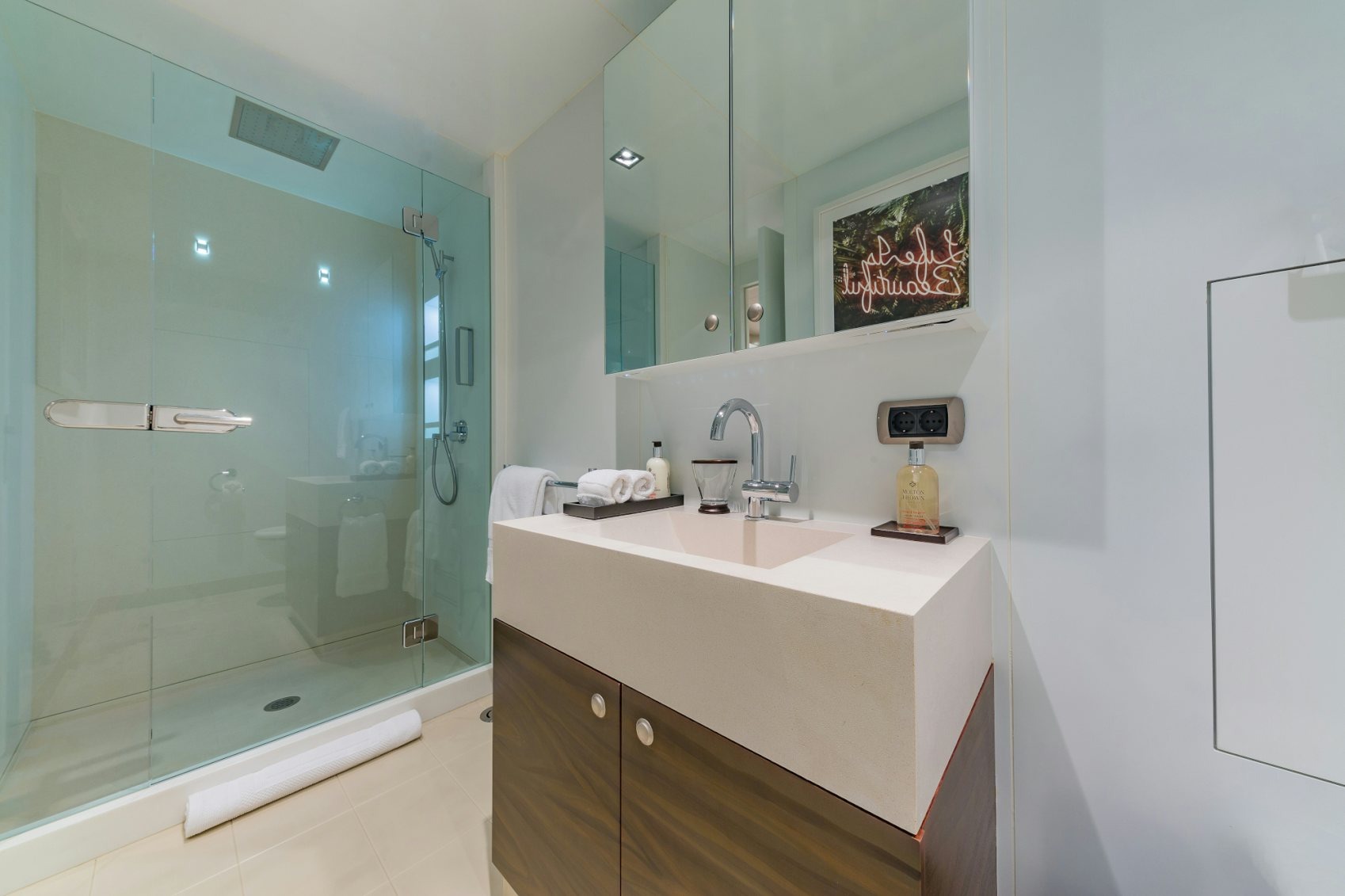 414 Guest suite.jpg