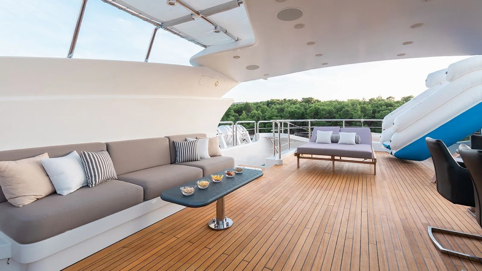 AFRICA I Exterior - Upper deck 1.jpg