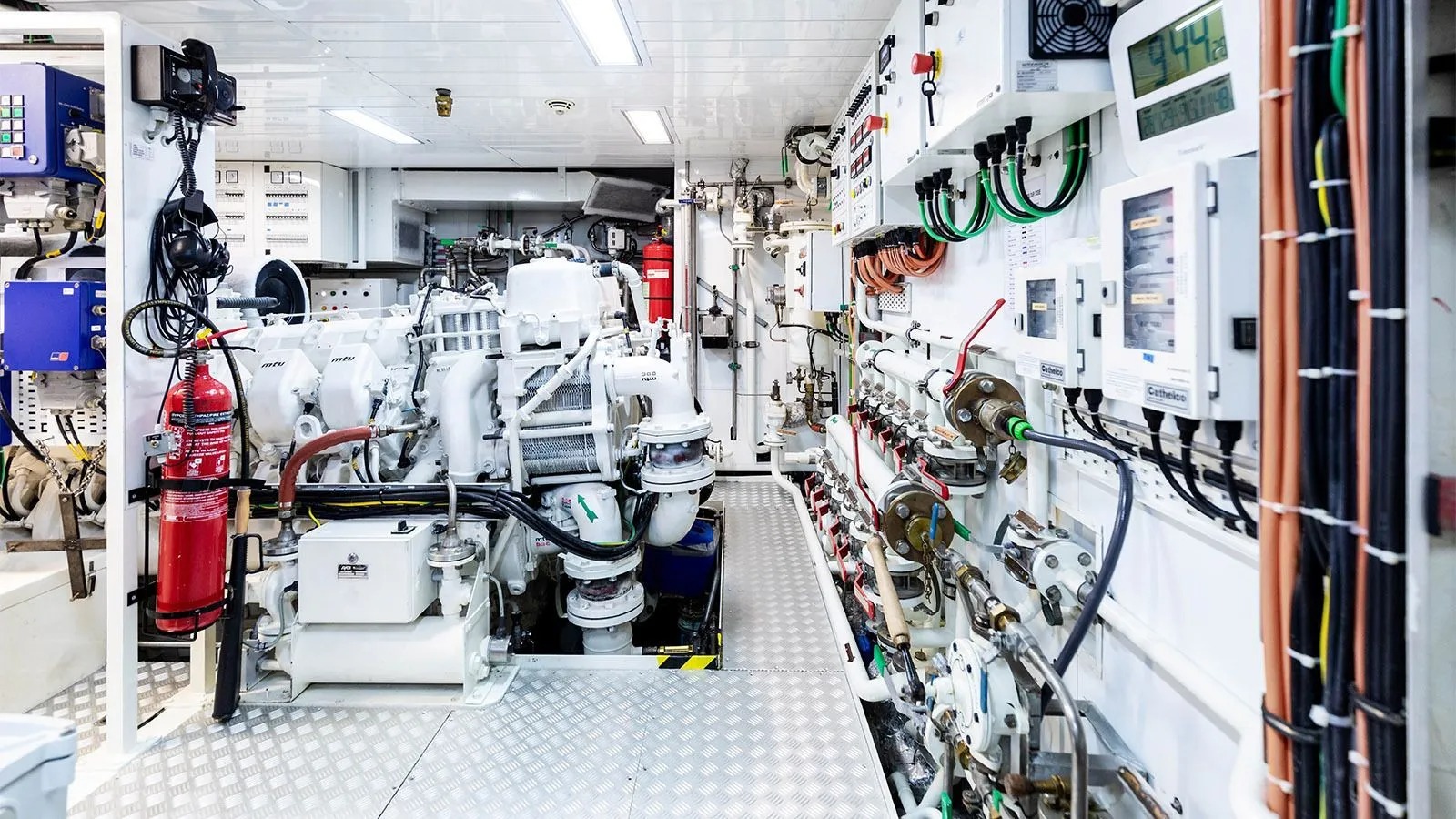 AFRICA I Interior - Engine room 1.jpg