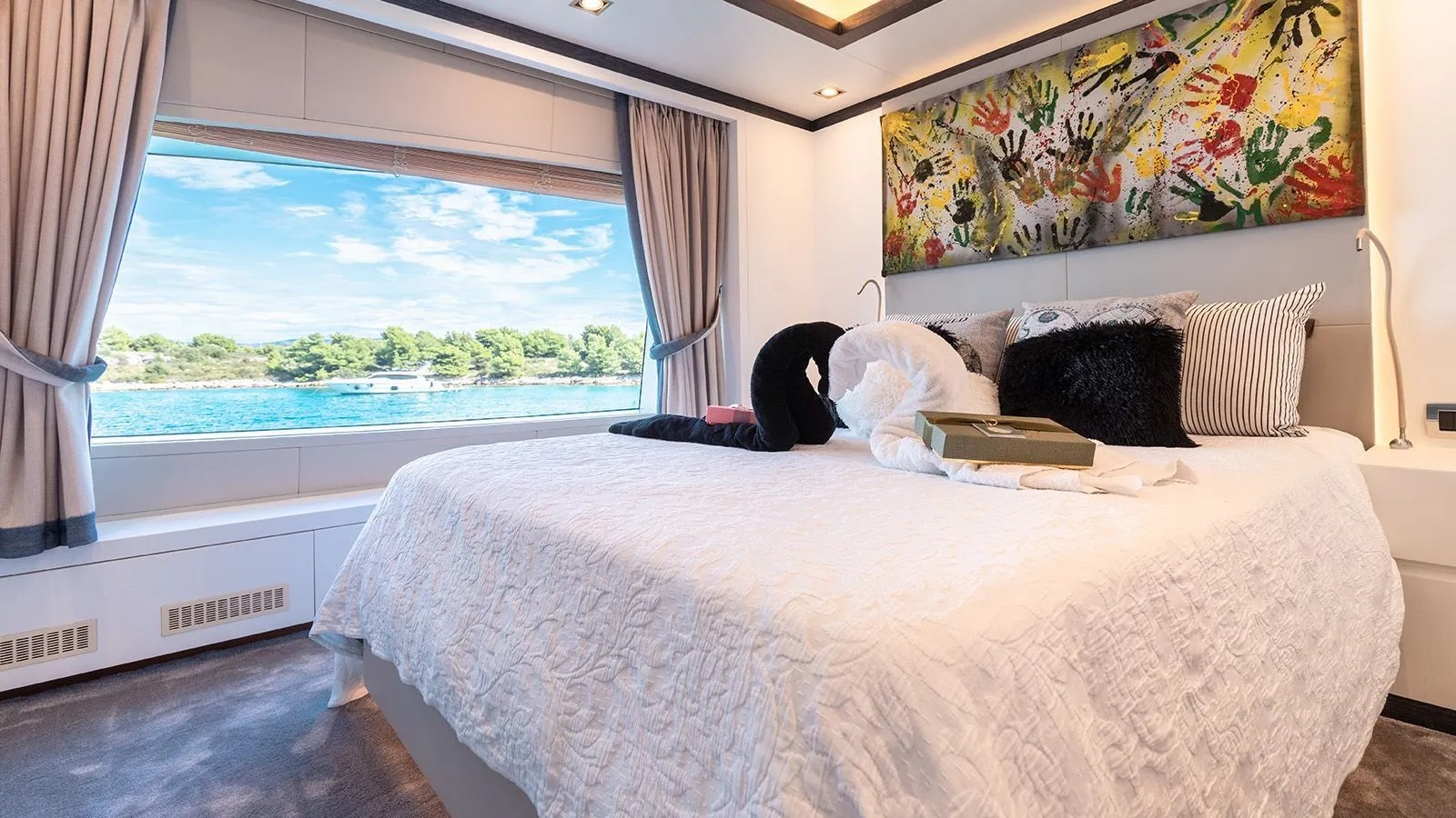 AFRICA I Interior - VIP cabin 1.jpg
