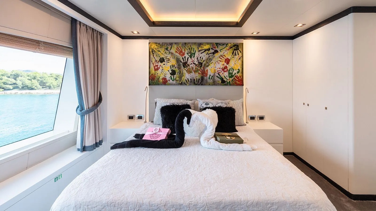 AFRICA I Interior - VIP cabin 2.jpg