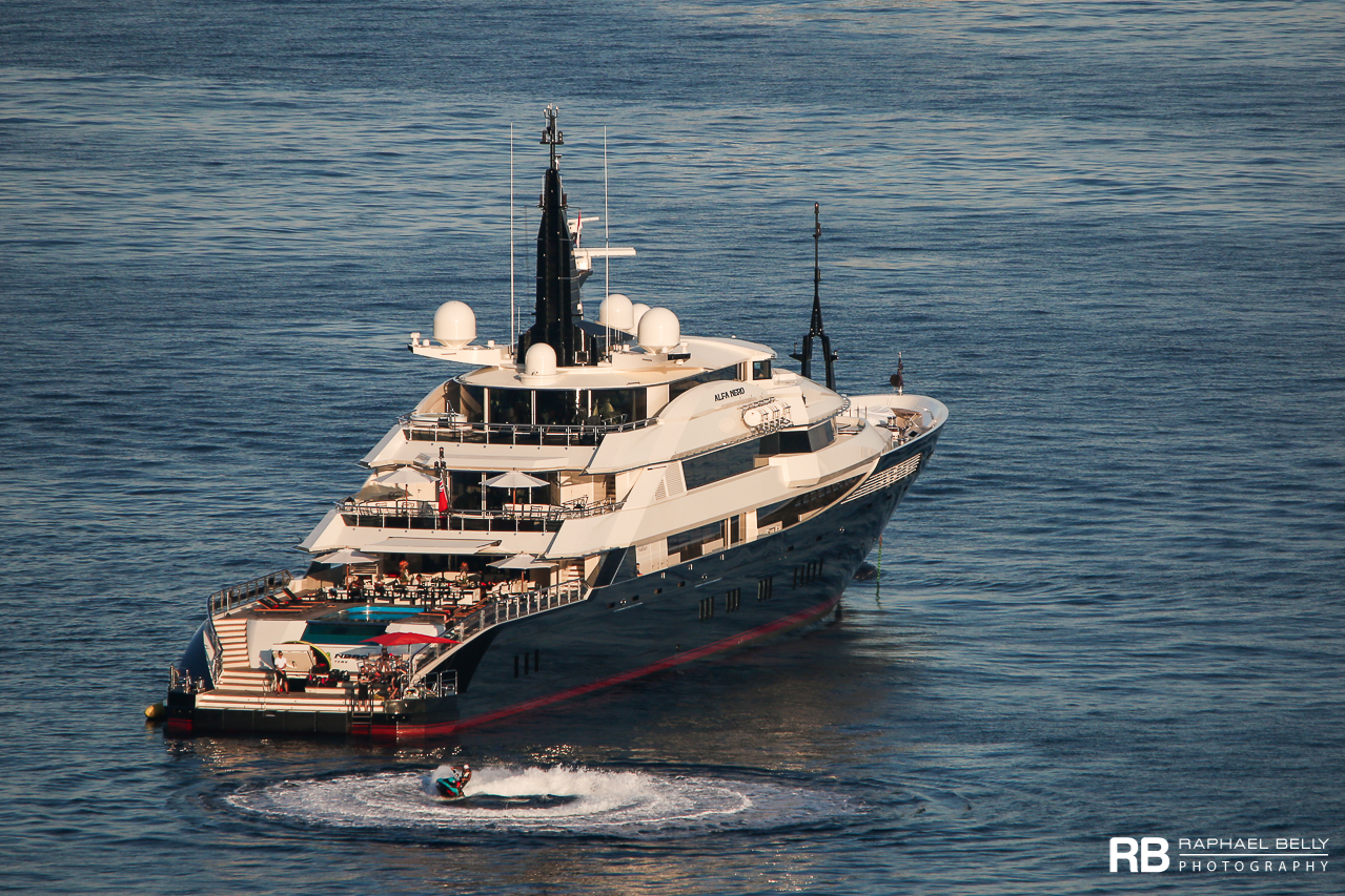 ALFA NERO spotted in Antibes by Raphael Belly.jpg