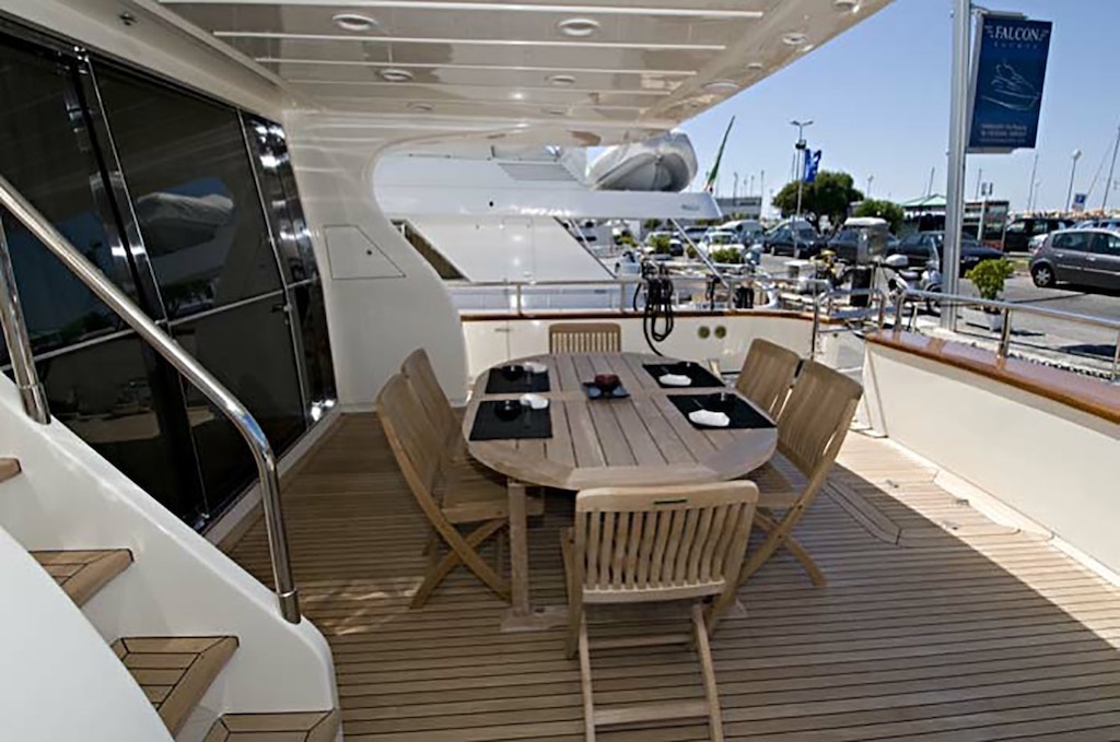 Aft-Deck 20 .jpg