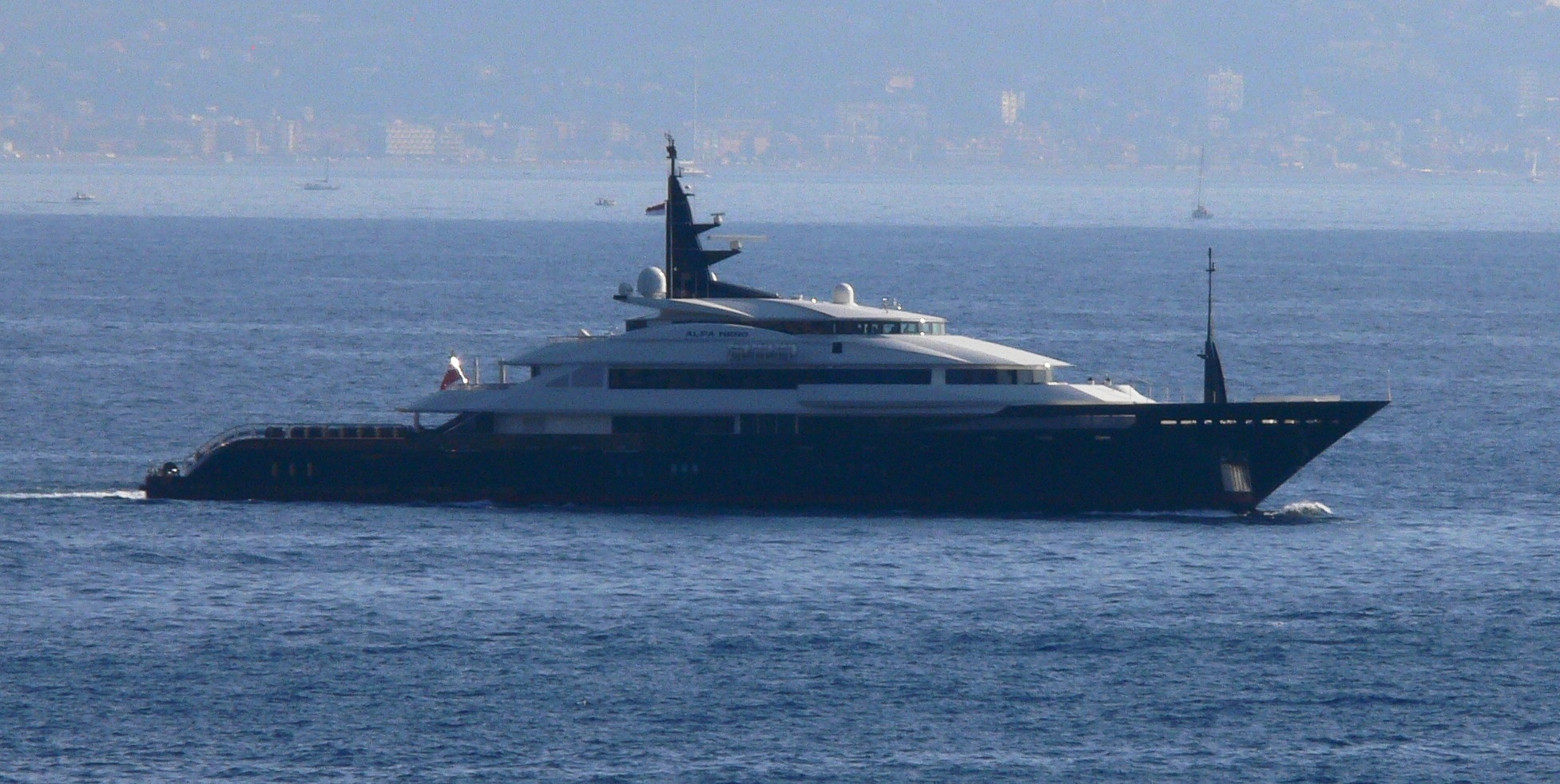 Alfa Nero - Photo Credit Monaco Yacht Spotter........jpg