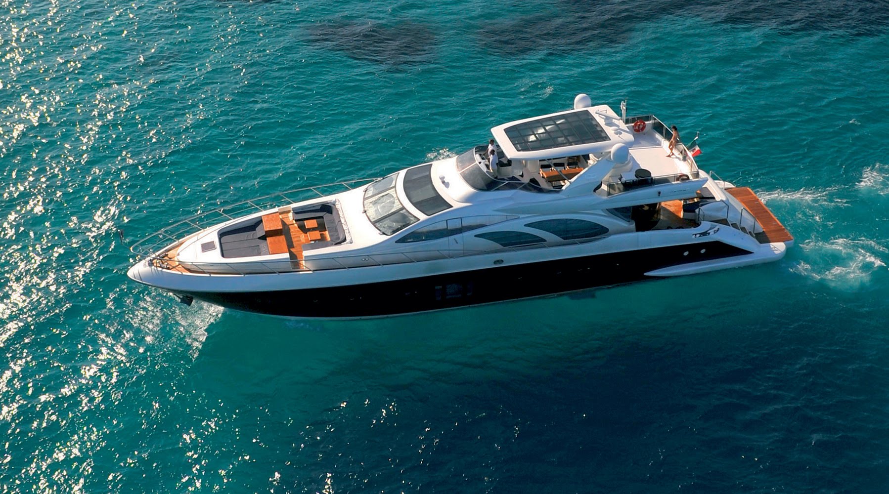 Azimut Leonardo 100.jpg