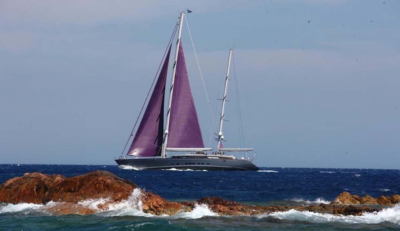 BARACUDA-yacht-full-sail-36-large.jpg