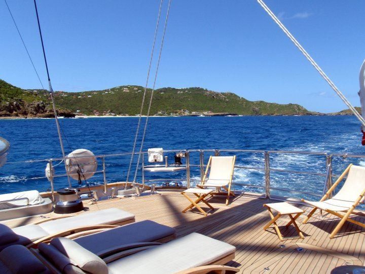 Baracuda Valletta - deck.jpg