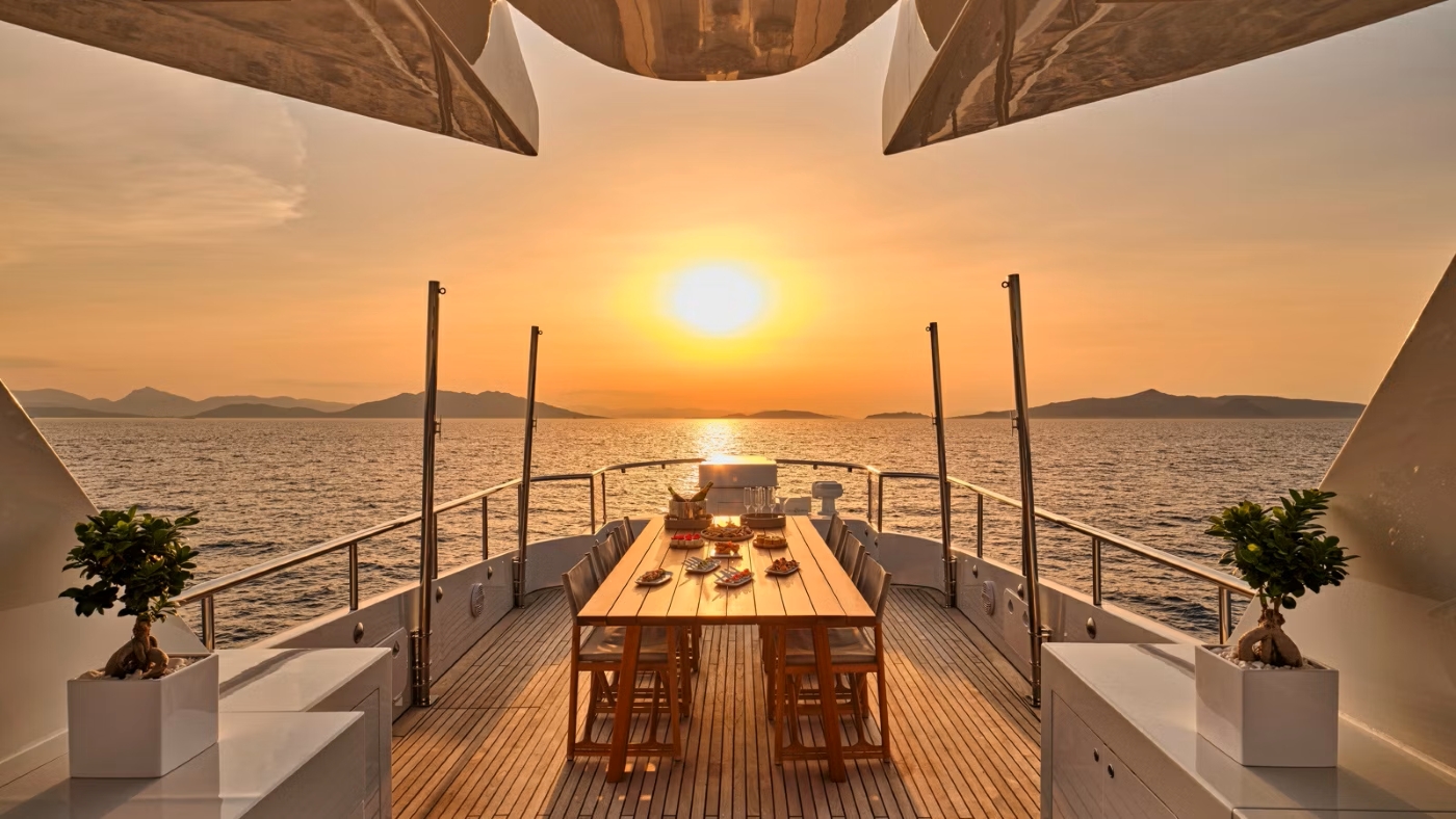 Dining Area With Sea views.jpg