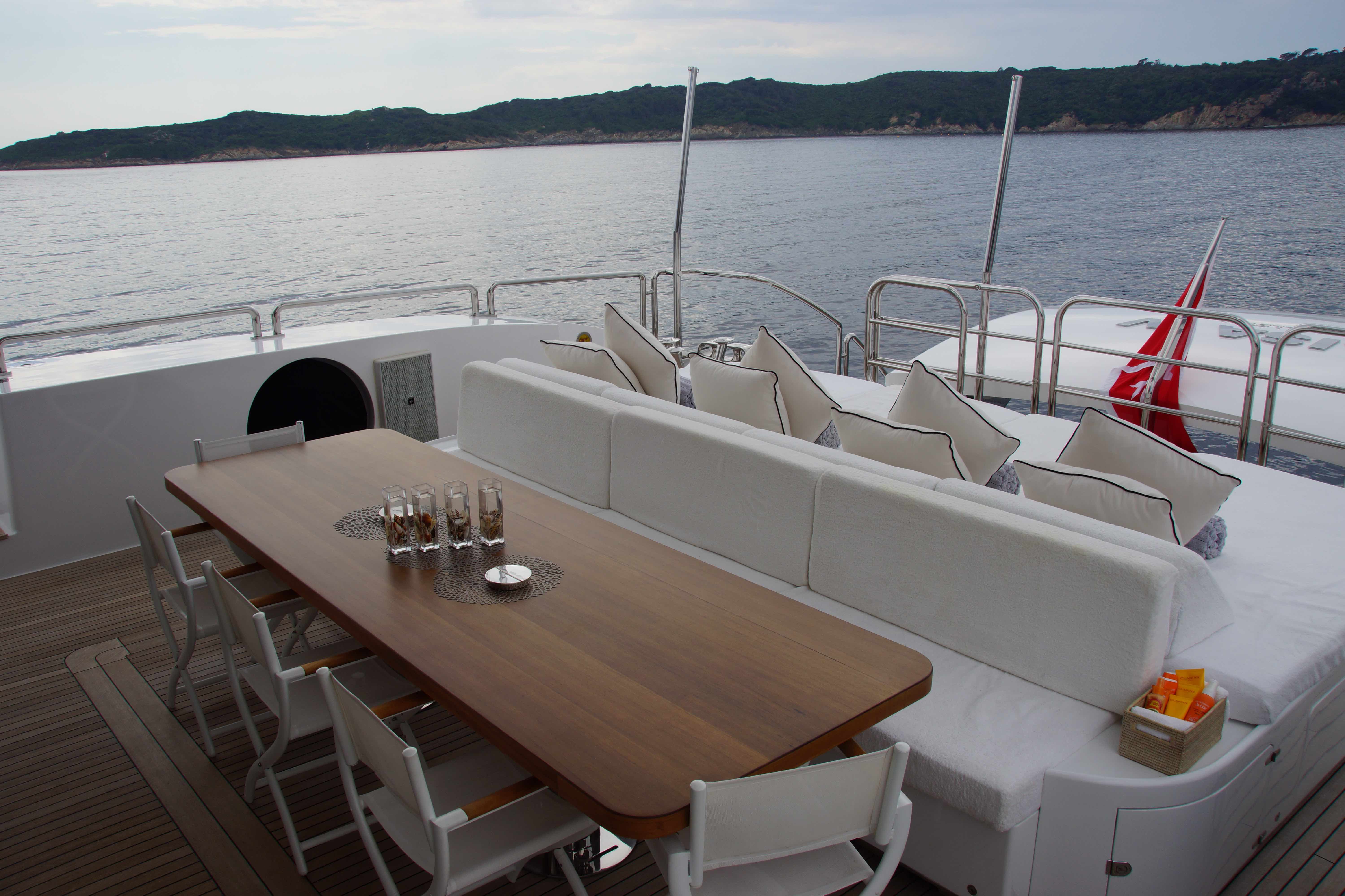 Dining and seating area .jpg