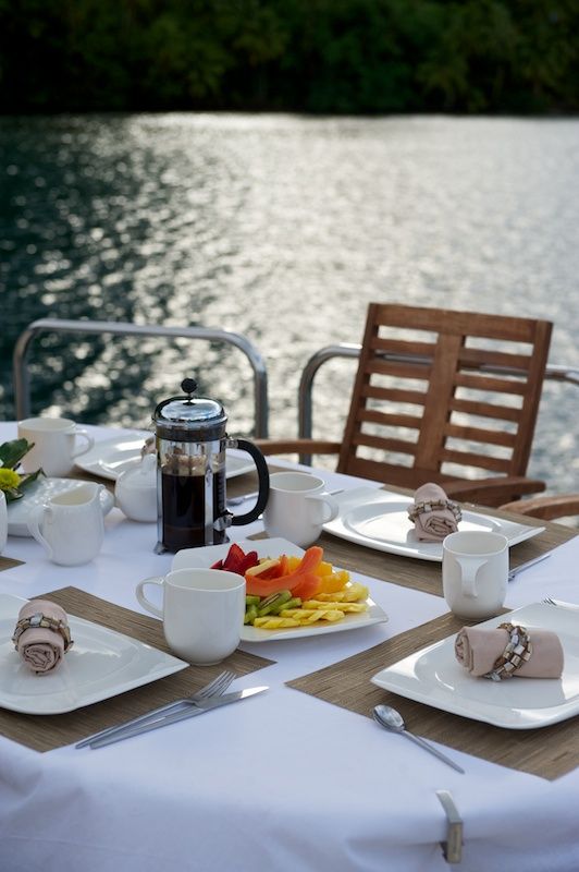 Dining experince onboard 1.jpg