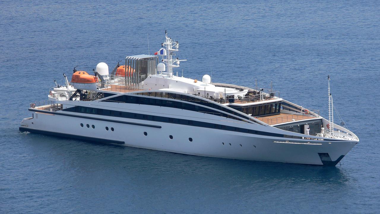 ELEGANT 007  starboard.jpg