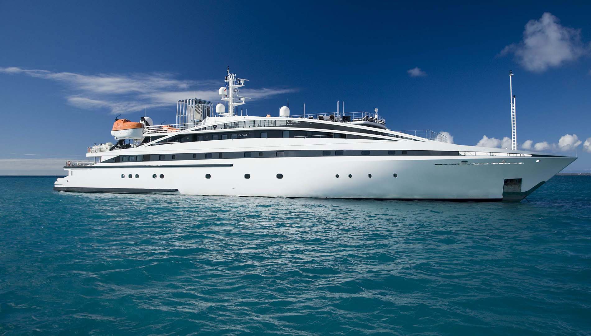 ELEGANT 007 starboard profile.jpg