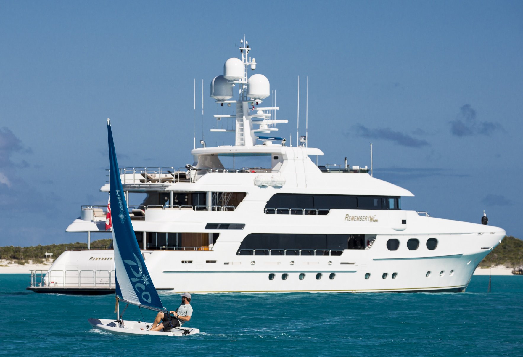 Exterior 9.jpg