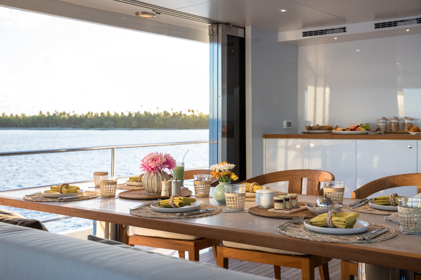 Exterior Dining Area 0.jpg