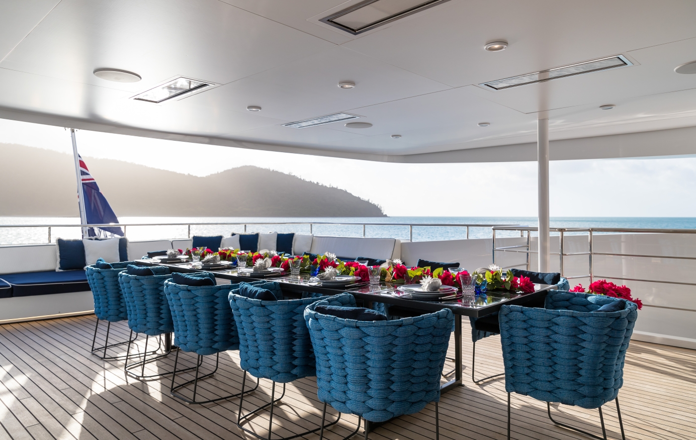 Exterior Dining Area 03.jpg