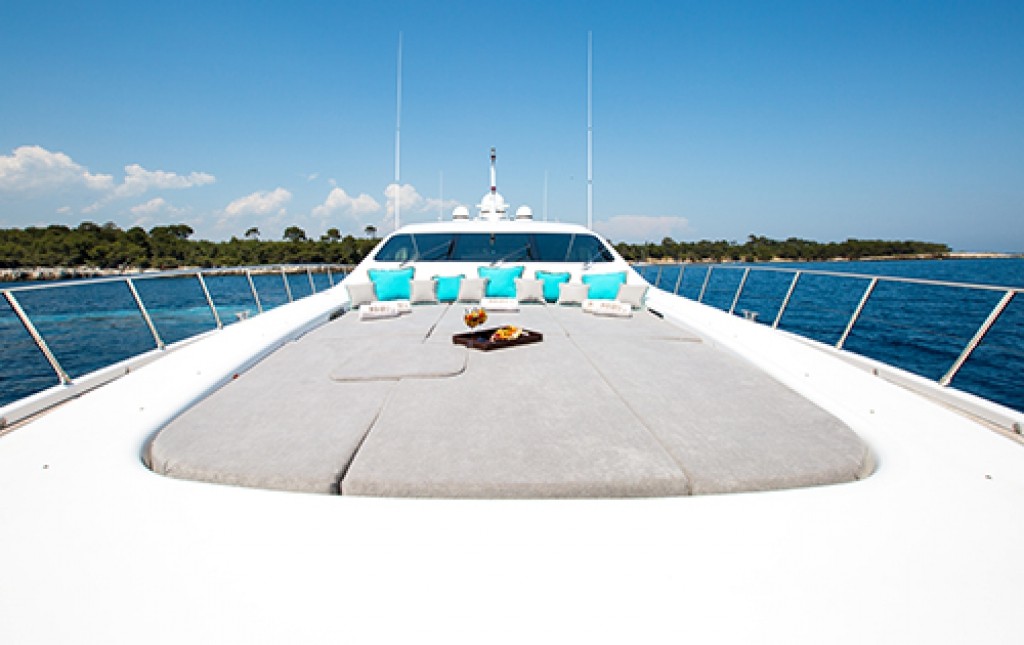 Exterior living spaces 00008.jpg