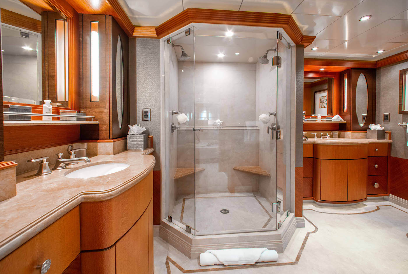 Full beam VIP - ensuite .jpg