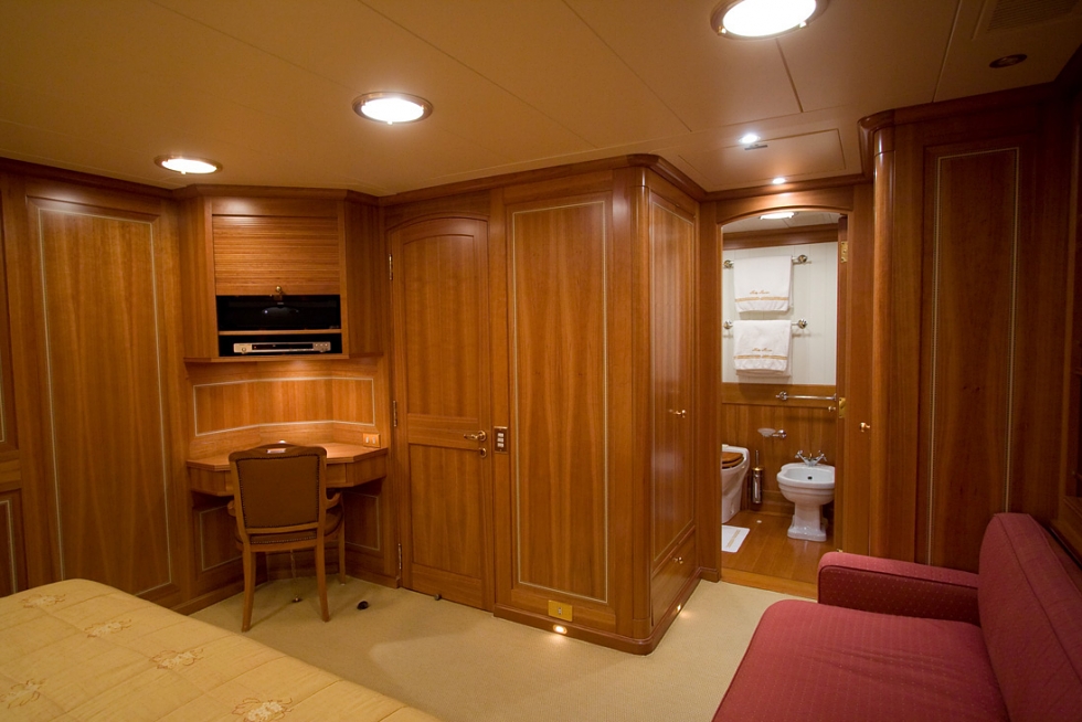 Guest Cabin 2.jpg
