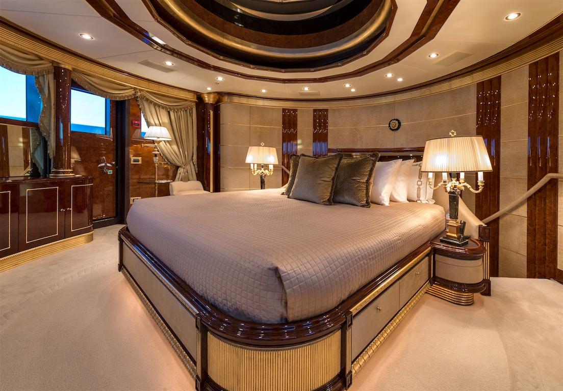 Guest cabin  1.jpg