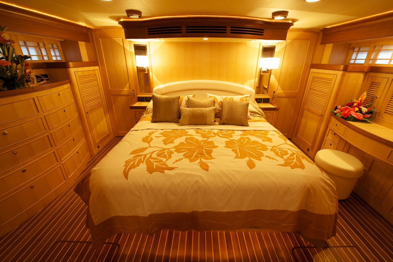 Guest cabin 1.jpg