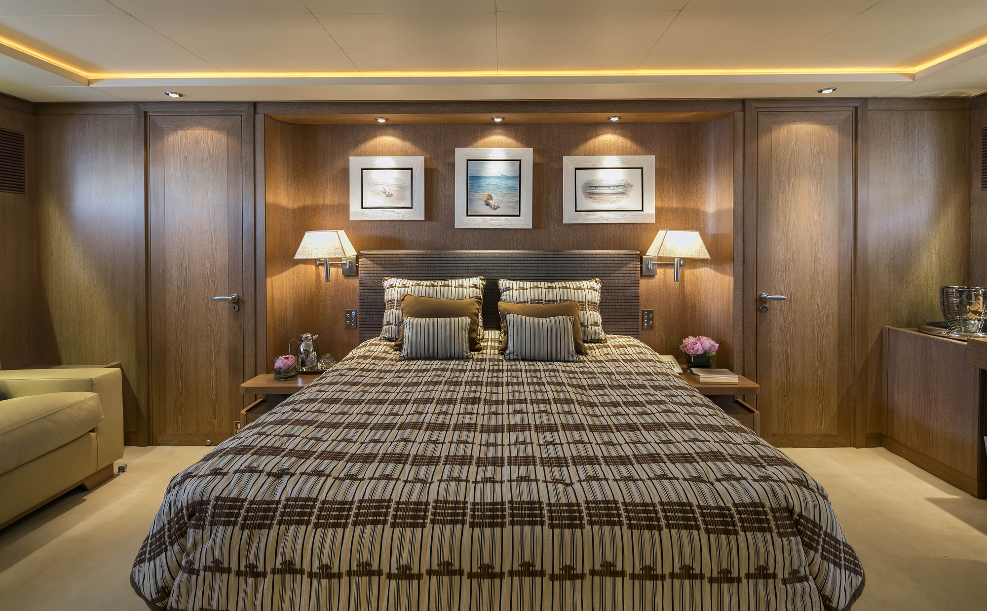 Guest cabin 2.jpg