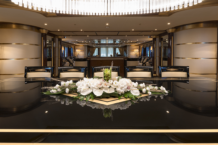 Interior 10.jpg